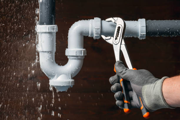 Professional Leak Detection technician working in Red House, WV